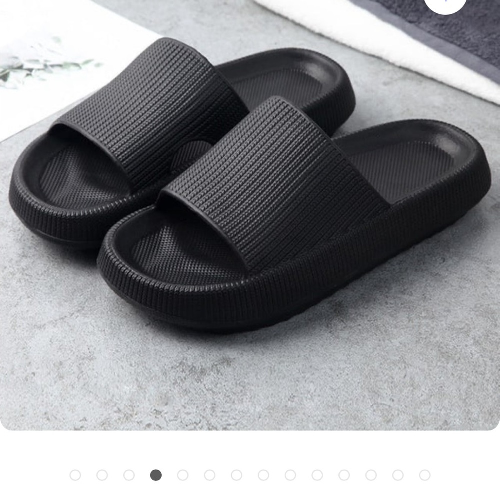 CLOUDSLIDES sandals